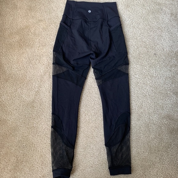Lululemon size 6 pants see through mesh - Picture 5 of 9